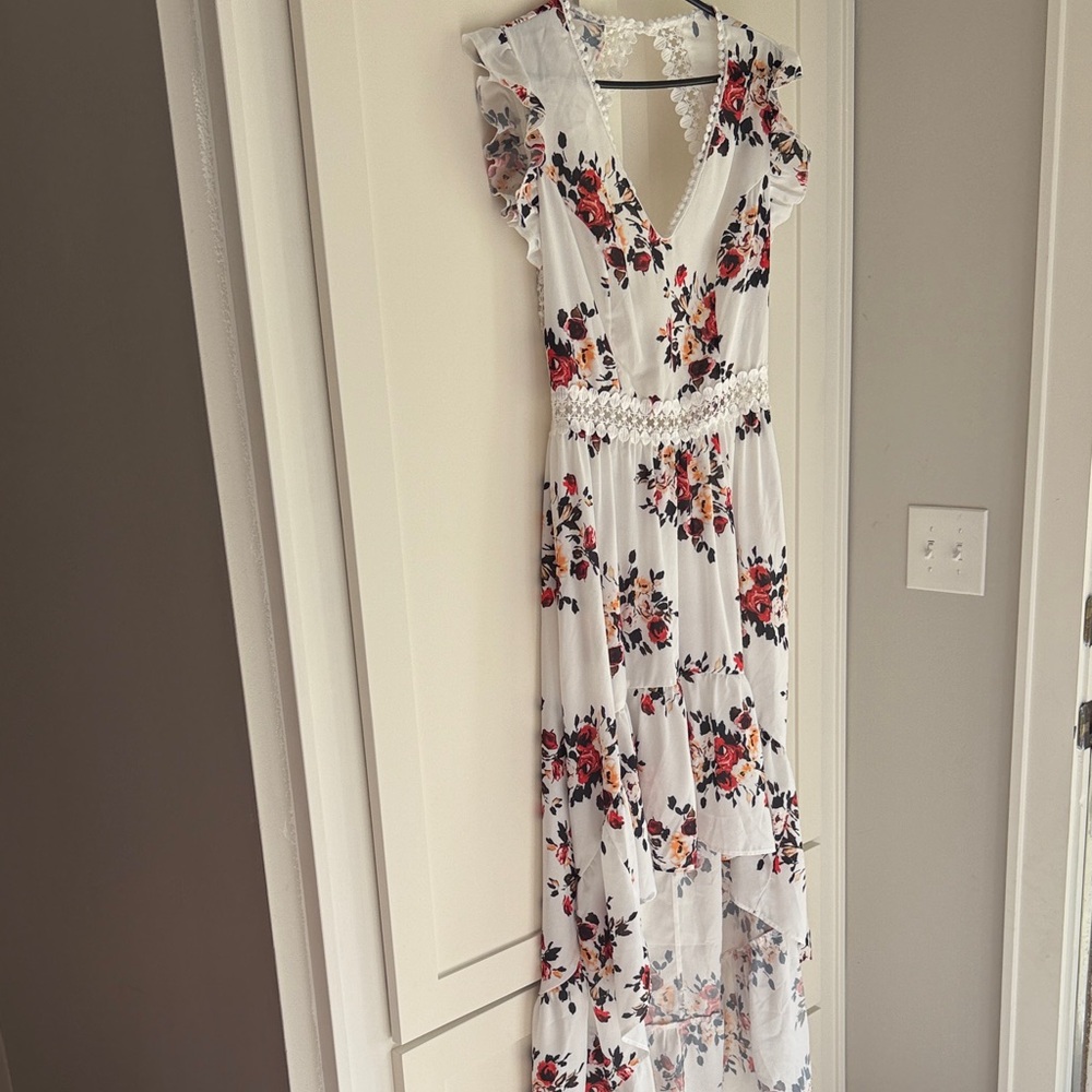 White Floral V-Neck Ruffle Sleeve Dress